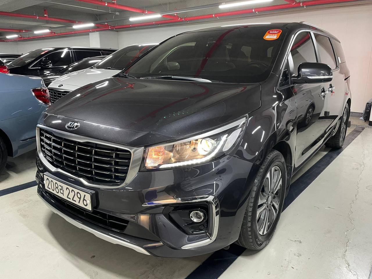 Kia Carnival Luxury