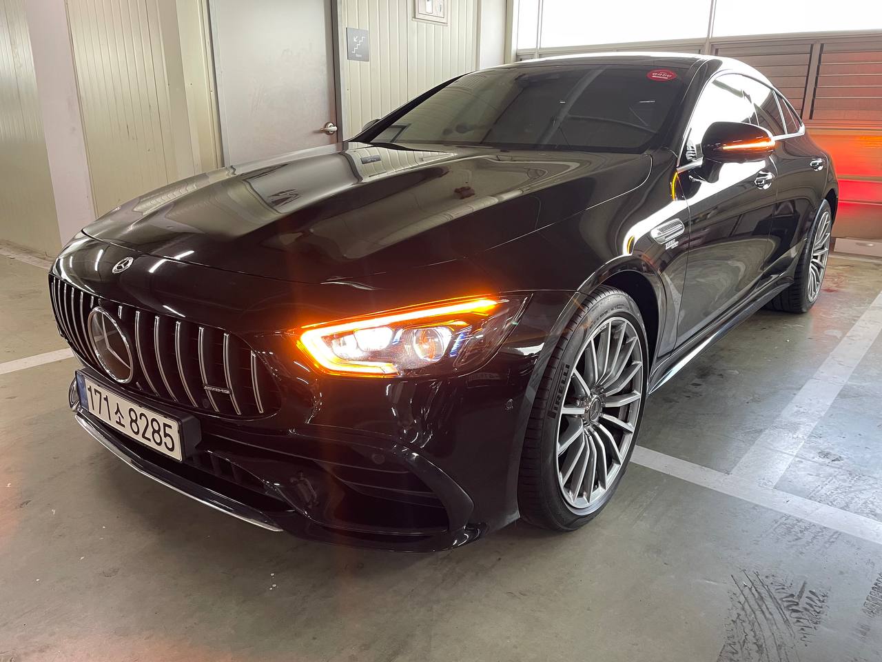 Mercedes-Benz AMG GT 43 4MATIC+ 4-door