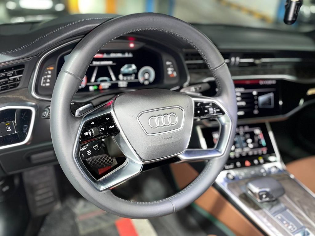 Audi A6 (C8) 40 TDI Quattro Premium