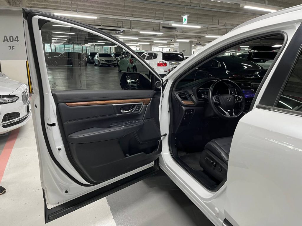 Honda CR-V 2.0/4WD Hybrid Touring