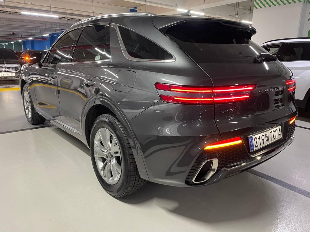 Genesis GV70 2.5T/AWD
