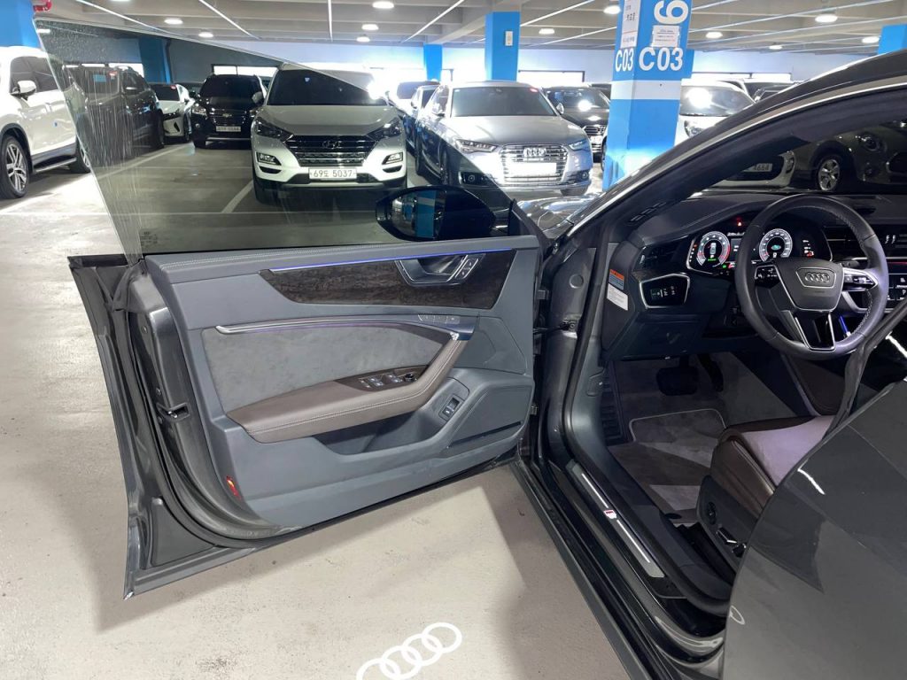 Audi A7 (4K) 55 TFSI Quattro Premium