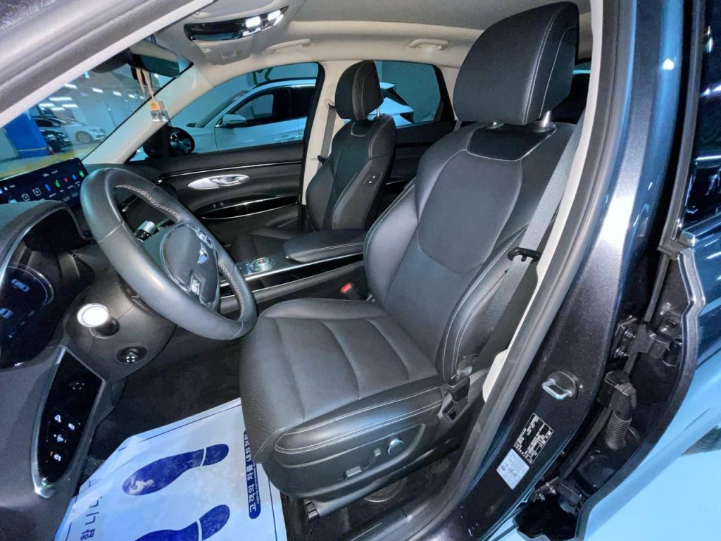 Genesis GV70 2.5T/AWD