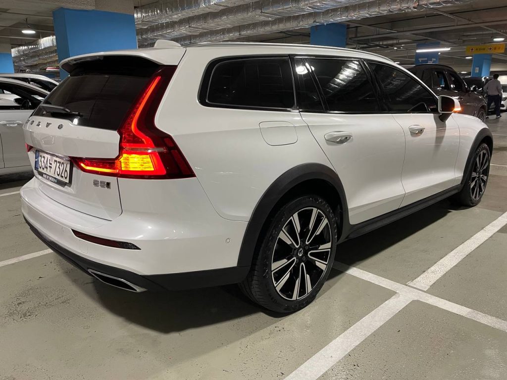 Volvo V60 Cross Country B5 Pro AWD