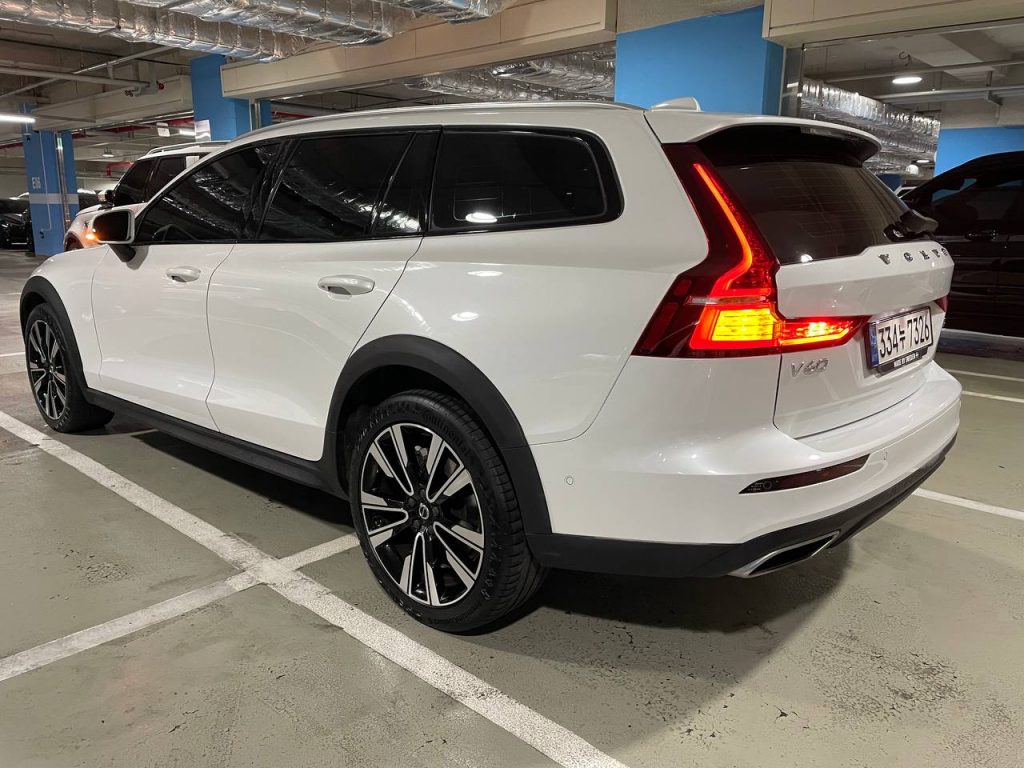 Volvo V60 Cross Country B5 Pro AWD