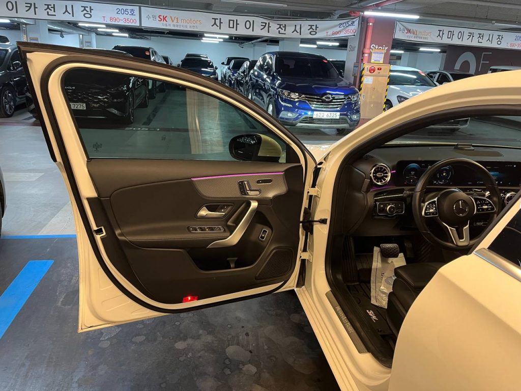 Mercedes-Benz A-class W176 A220 Sedan
