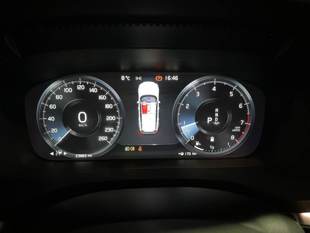 Volvo V60 Cross Country B5 Pro AWD