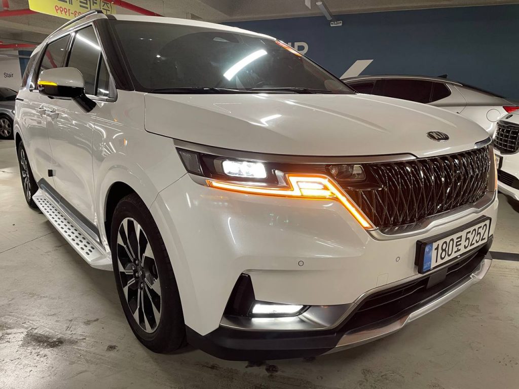 Kia Carnival 4gen 7-seater Signature