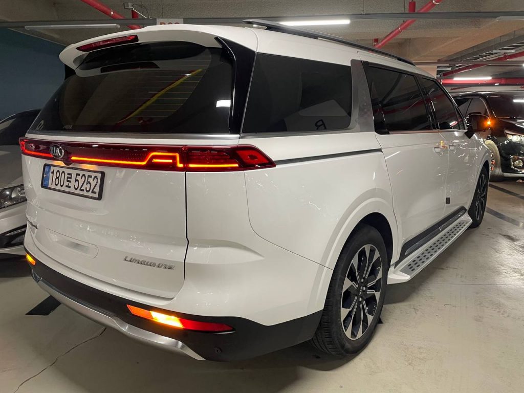 Kia Carnival 4gen 7-seater Signature