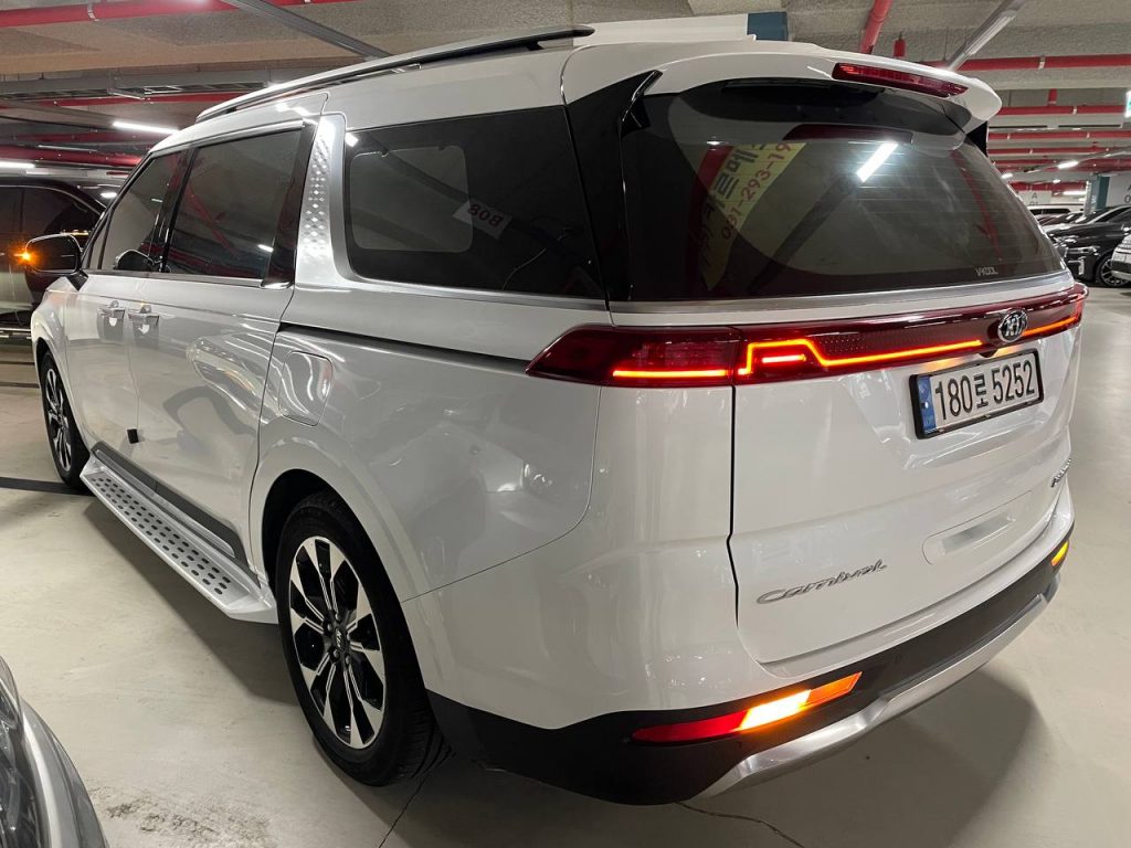 Kia Carnival 4gen 7-seater Signature