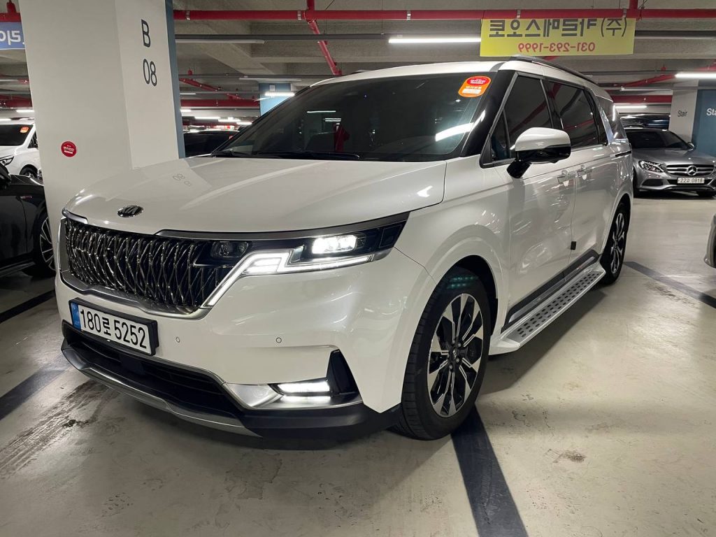 Kia Carnival 4gen 7-seater Signature