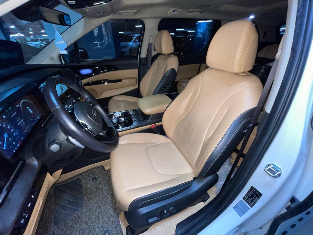 Kia Carnival 4gen 7-seater Signature
