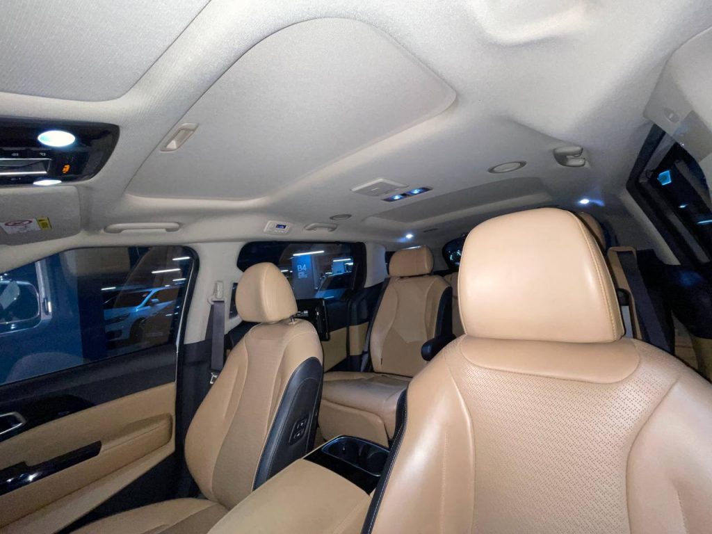 Kia Carnival 4gen 7-seater Signature