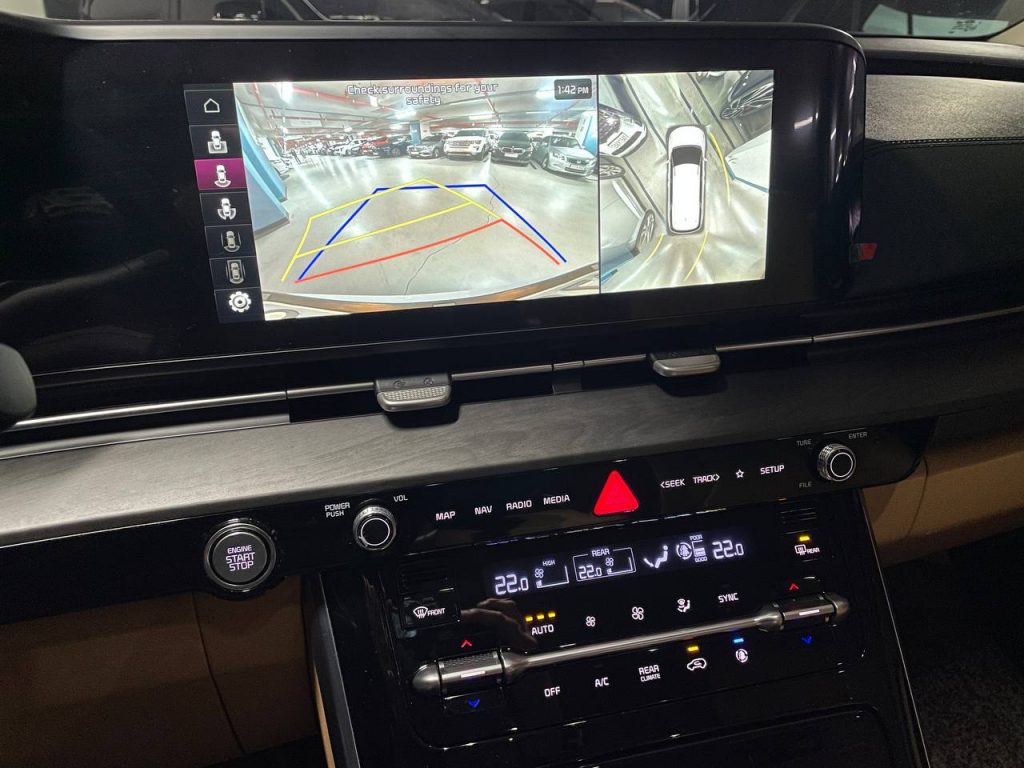 Kia Carnival 4gen 7-seater Signature
