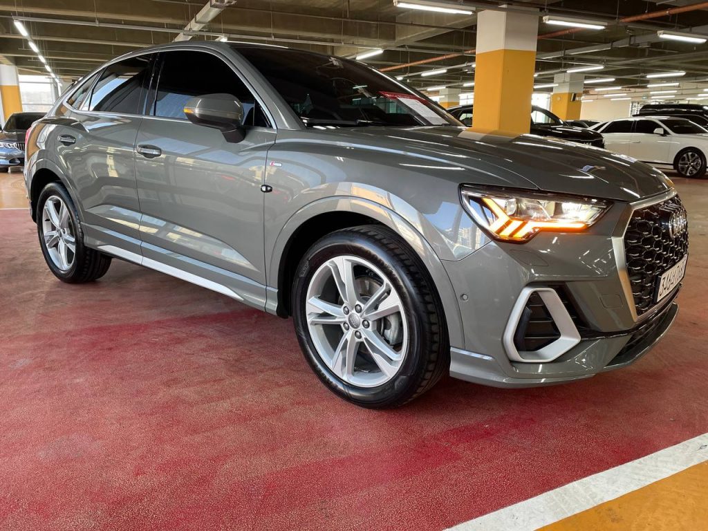 Audi Q3 (F3) 35 TDI Premium Sportback