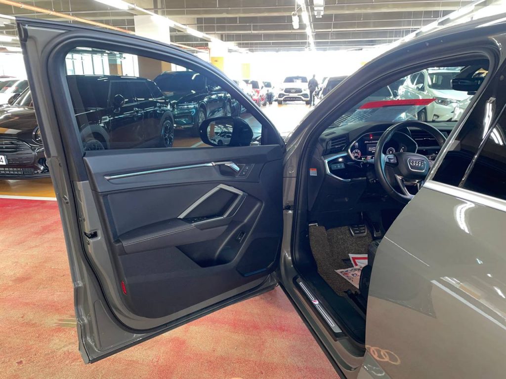 Audi Q3 (F3) 35 TDI Premium Sportback