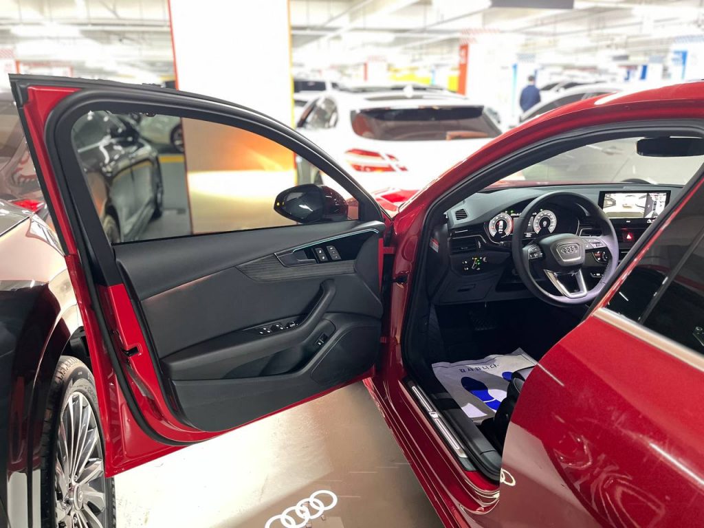 Audi A4 (B9) 40 TFSI Premium