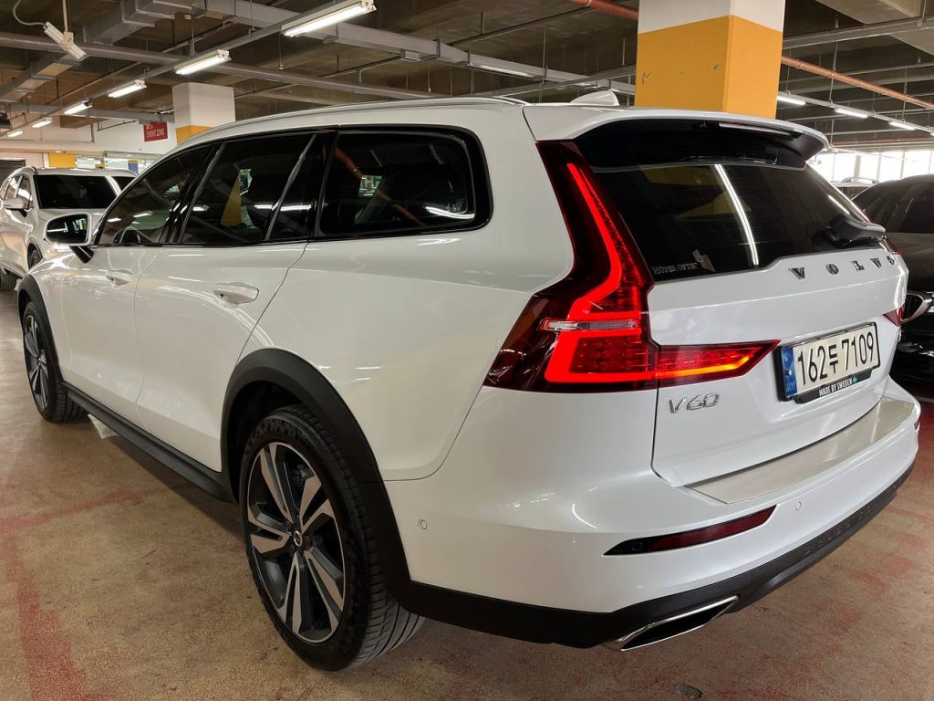 Volvo V60 Cross Country B5 Pro AWD