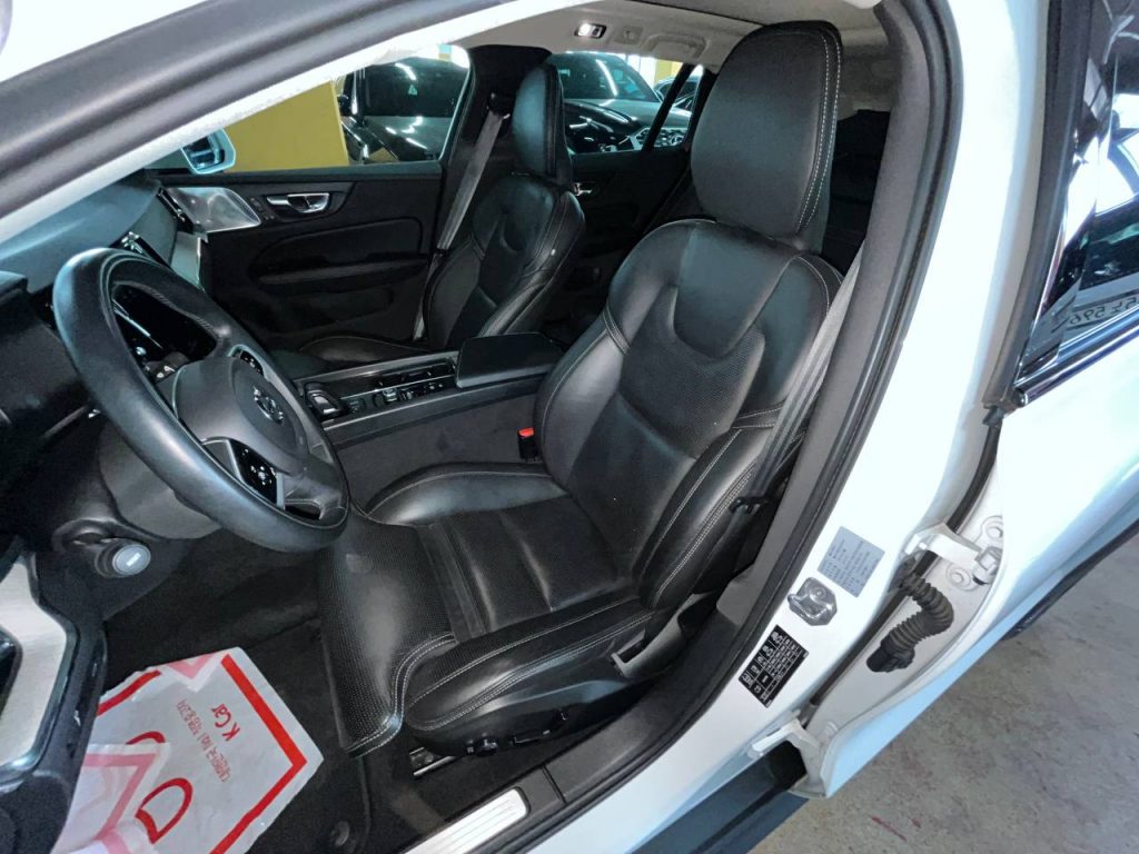 Volvo V60 Cross Country B5 Pro AWD