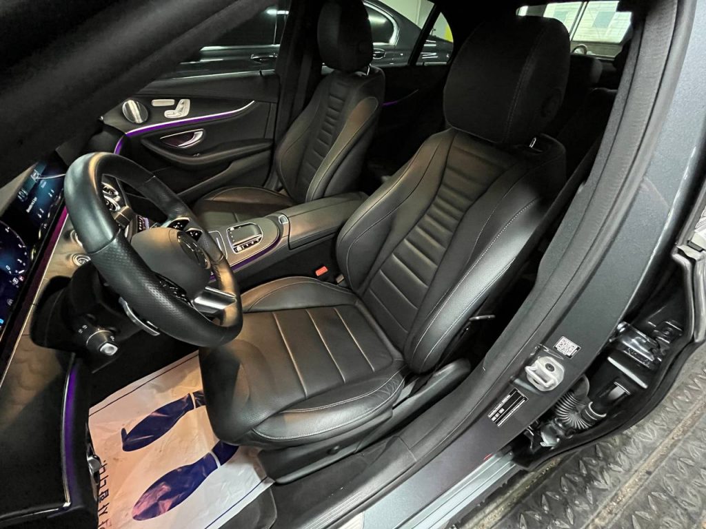 Mercedes-Benz E-class W213 E220d 4MATIC AMG Line