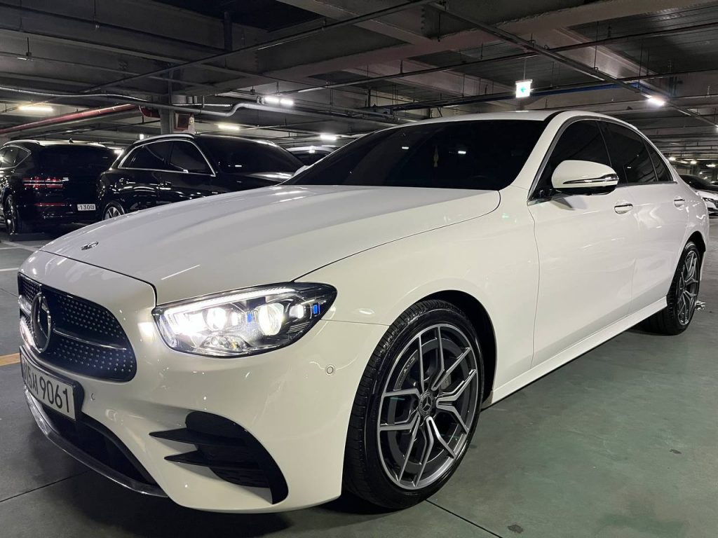 Mercedes-Benz E-class W213 E220d AMG Line 4Matic