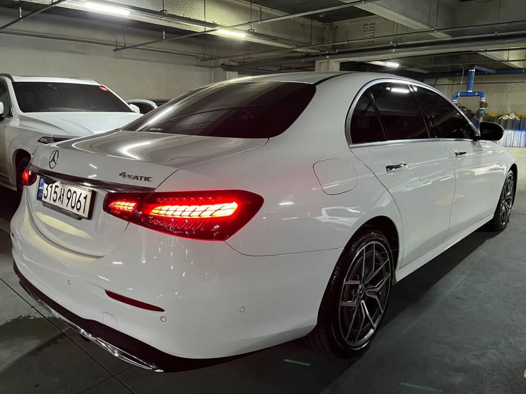 Mercedes-Benz E-class W213 E220d AMG Line 4Matic