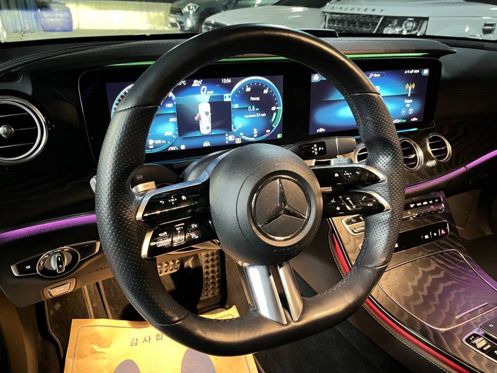 Mercedes-Benz E-class W213 E220d AMG Line 4Matic