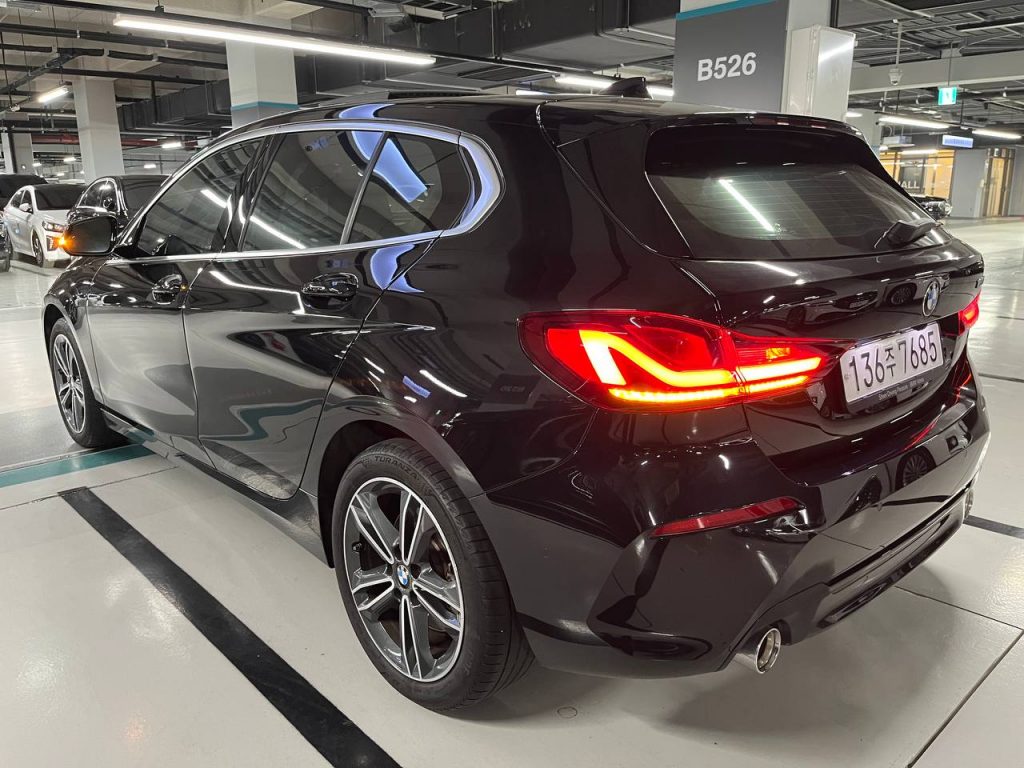 BMW 1 (F40) 120i Sport