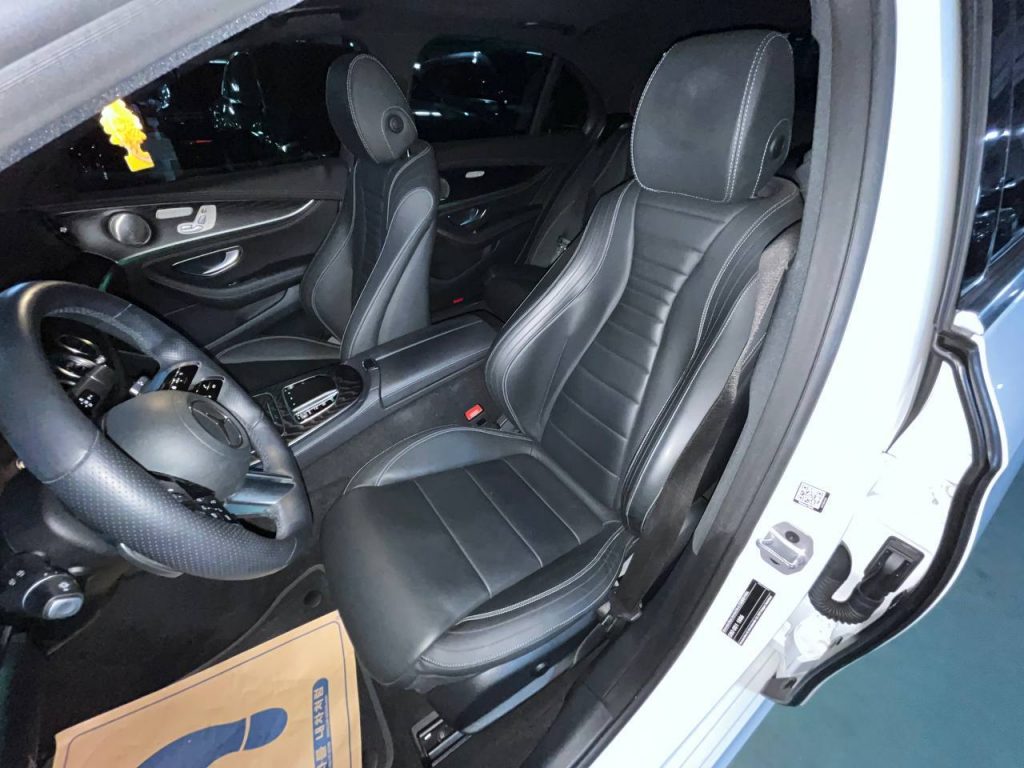 Mercedes-Benz E-class W213 E220d AMG Line 4Matic