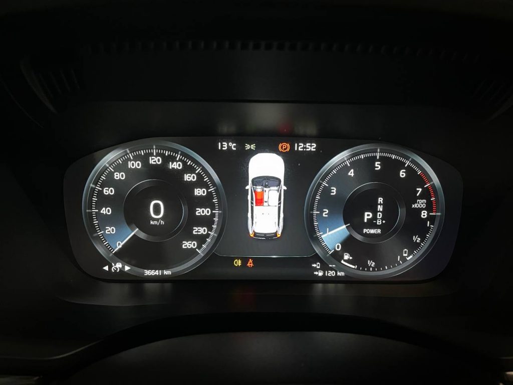 Volvo XC60 2 gen T8 Inscription