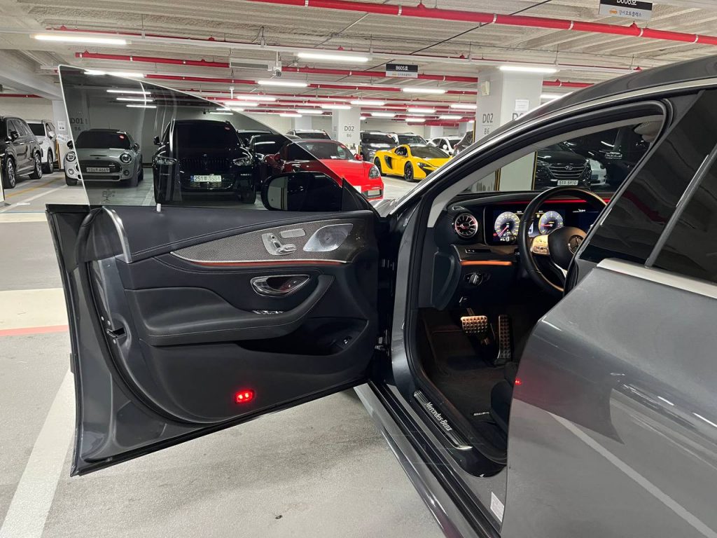 Mercedes-Benz CLS-class C257 СLS300d AMG Line
