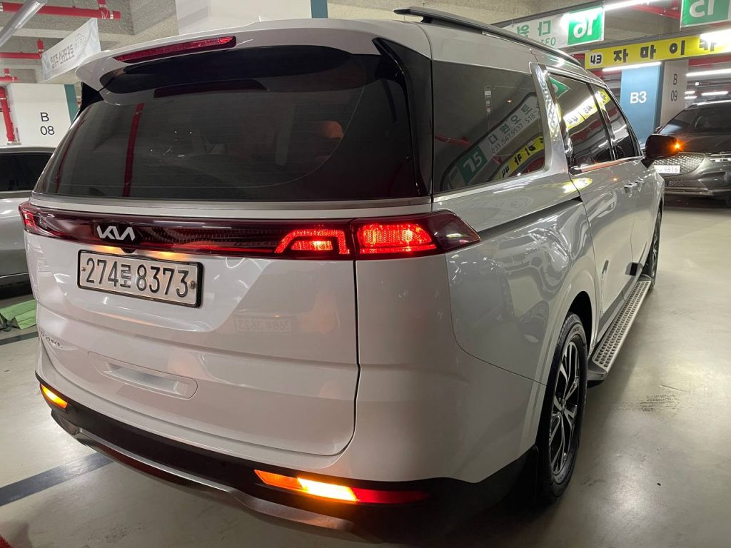Kia Carnival 4 gen. 9-seater Noblesse