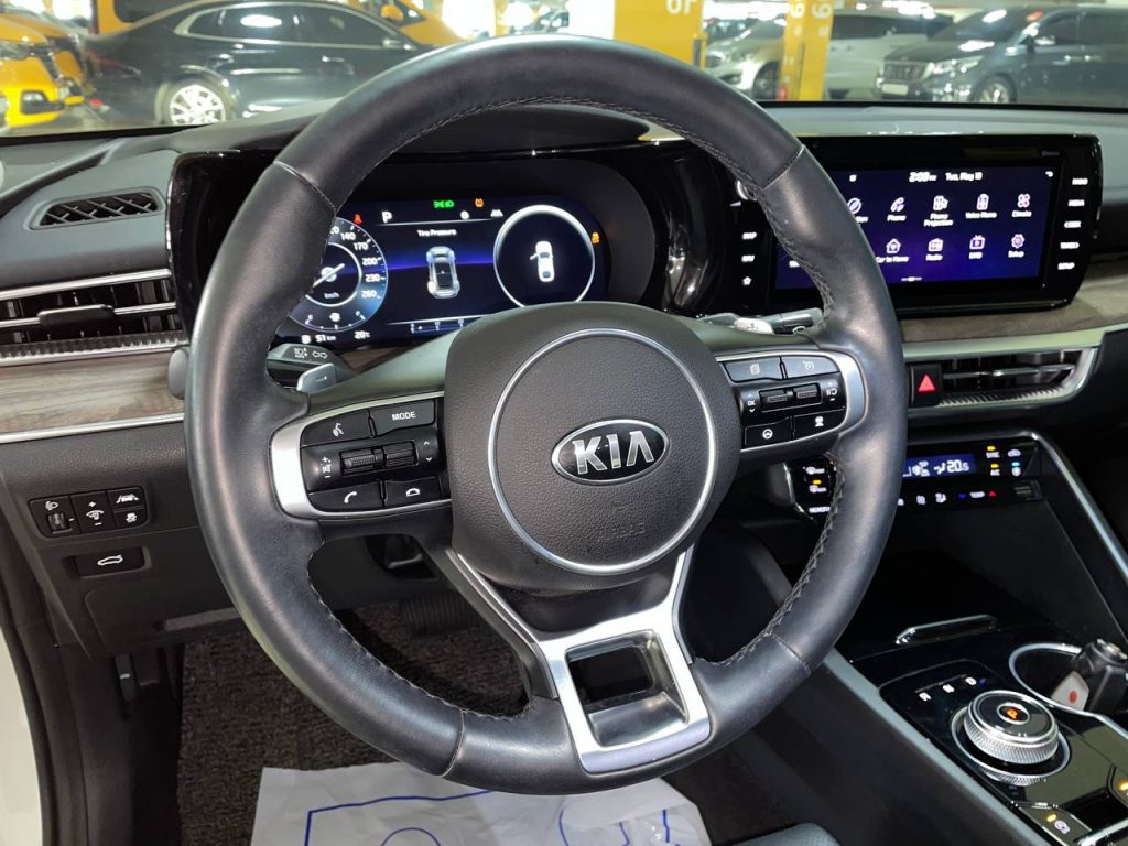 Kia K5 3gen 2.0 Noblesse