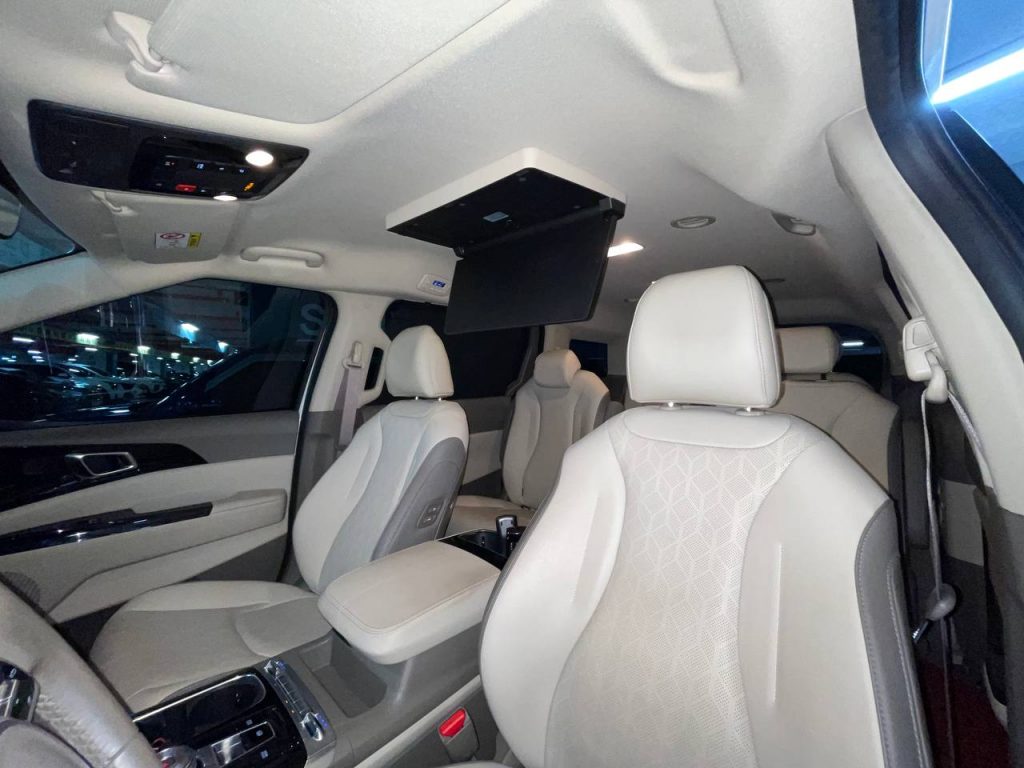 Kia Carnival 4 gen. 9-seater Noblesse