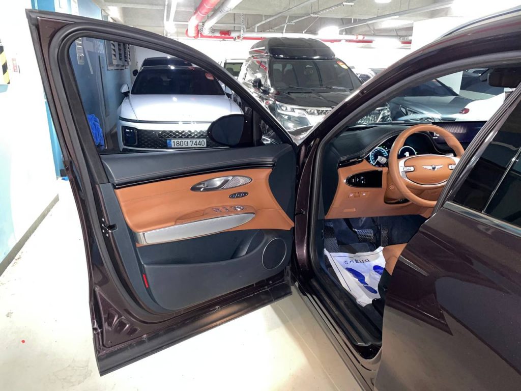 Genesis GV70 2.5T/АWD
