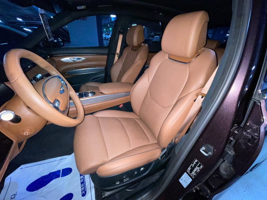 Genesis GV70 2.5T/АWD