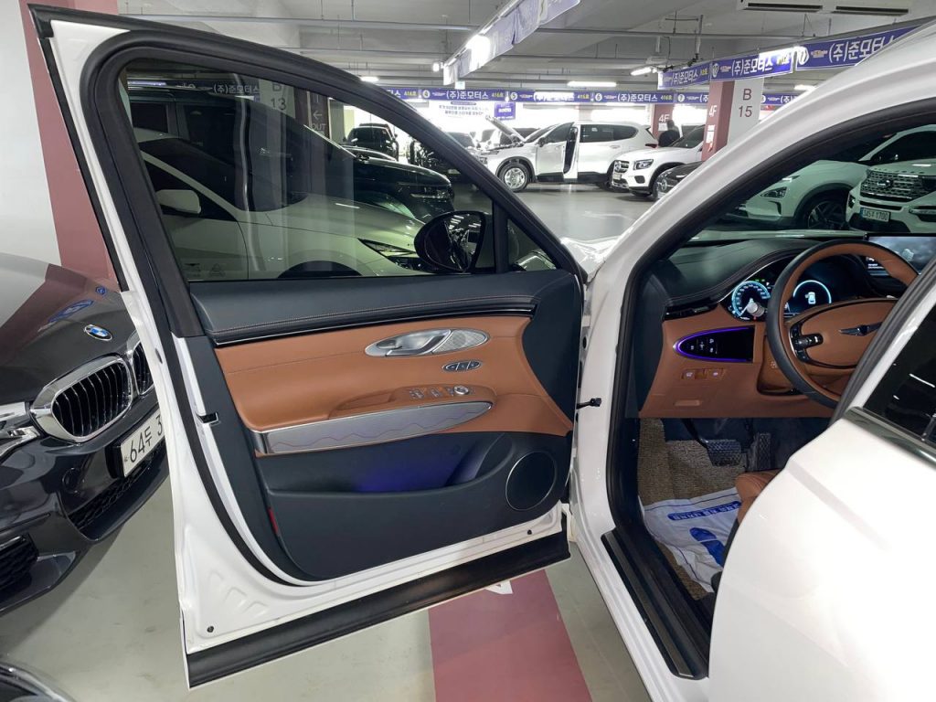 Genesis GV70 2.5T/AWD