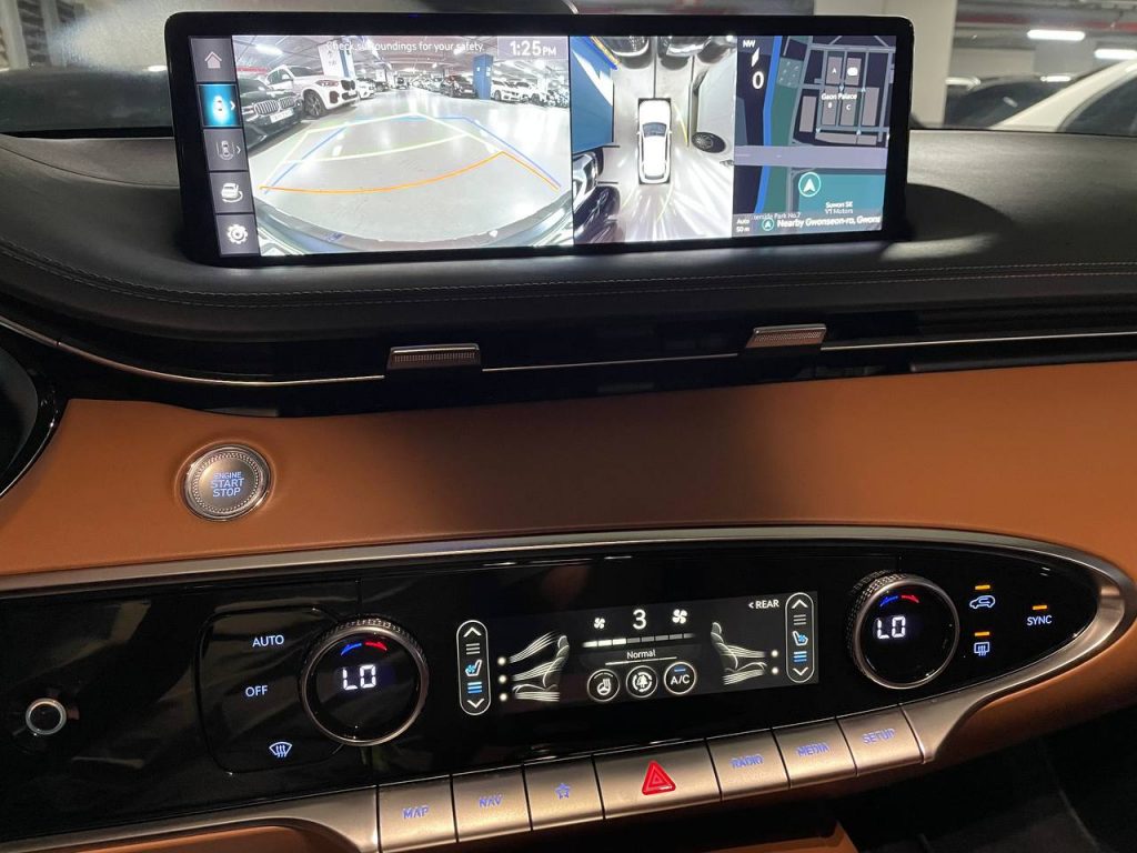 Genesis GV70 2.5T/АWD