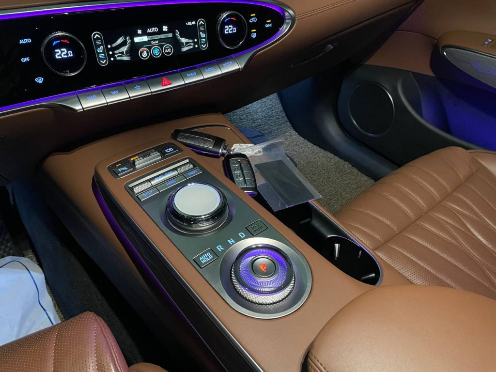 Genesis GV70 2.5T/AWD