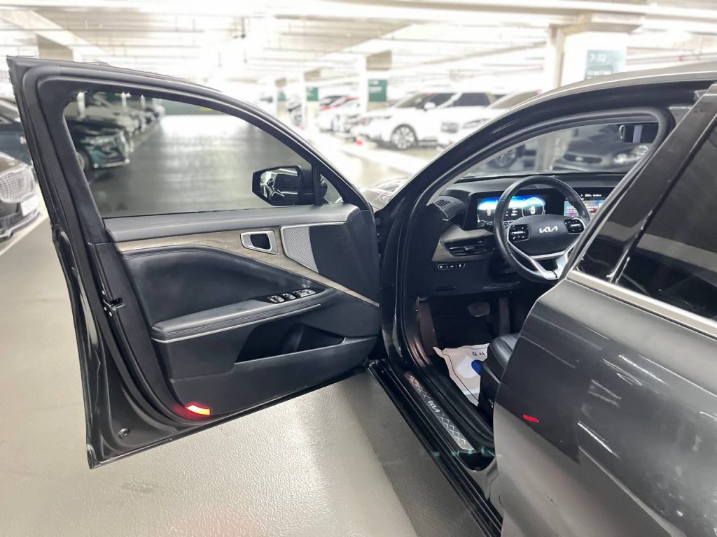 Kia K8 2.5/2WD Noblesse