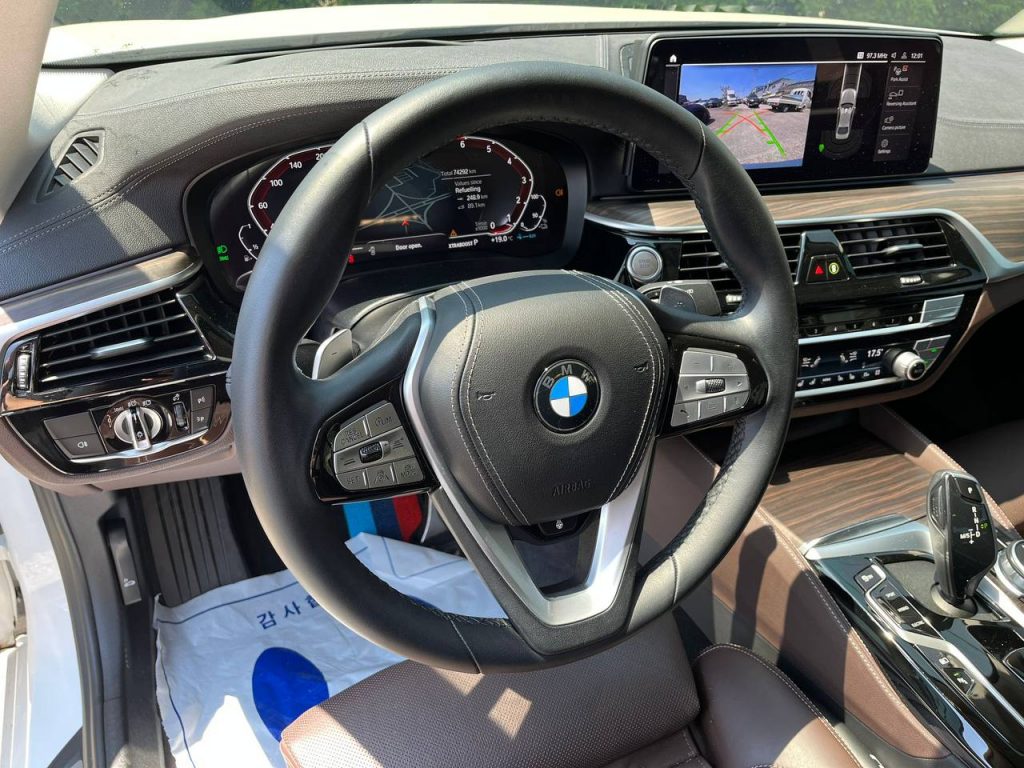 BMW 5 Series (G30) 530e Luxury
