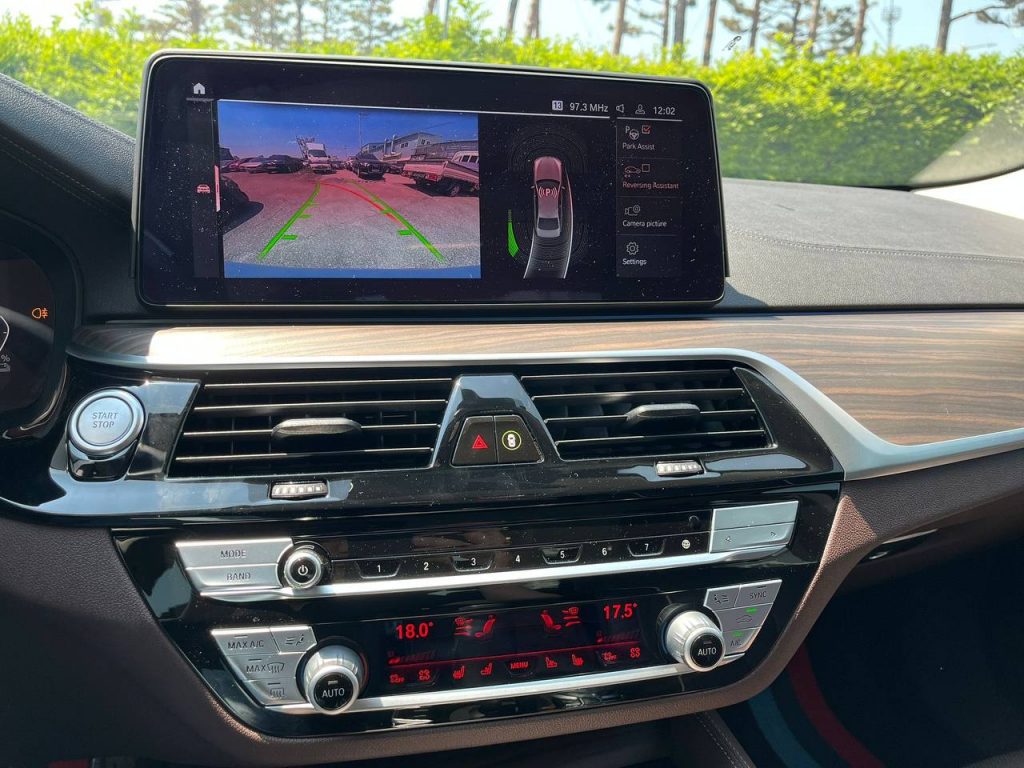 BMW 5 Series (G30) 530e Luxury