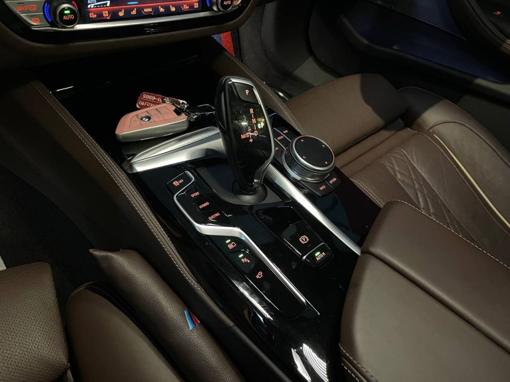 BMW 5 Series (G30) 530e M Sport