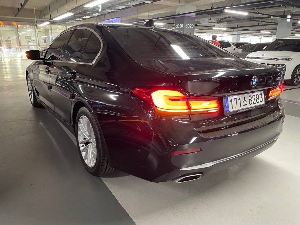 BMW 5 Series (G30) 520i Luxury