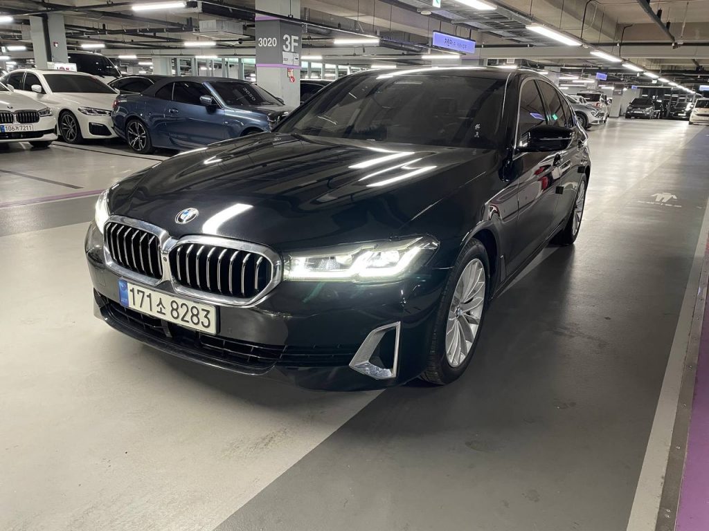 BMW 5 Series (G30) 520i Luxury