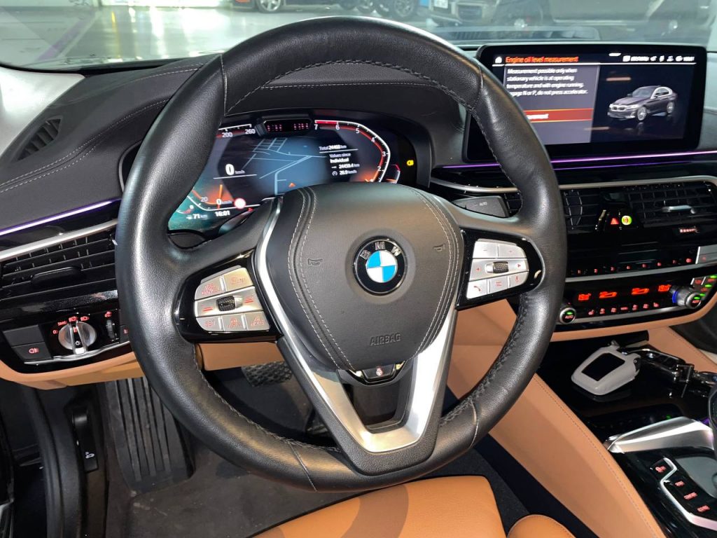 BMW 5 Series (G30) 520i Luxury