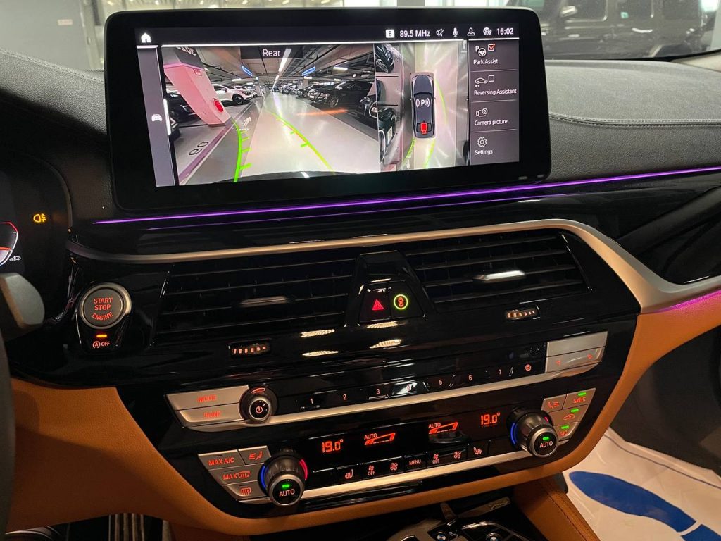 BMW 5 Series (G30) 520i Luxury