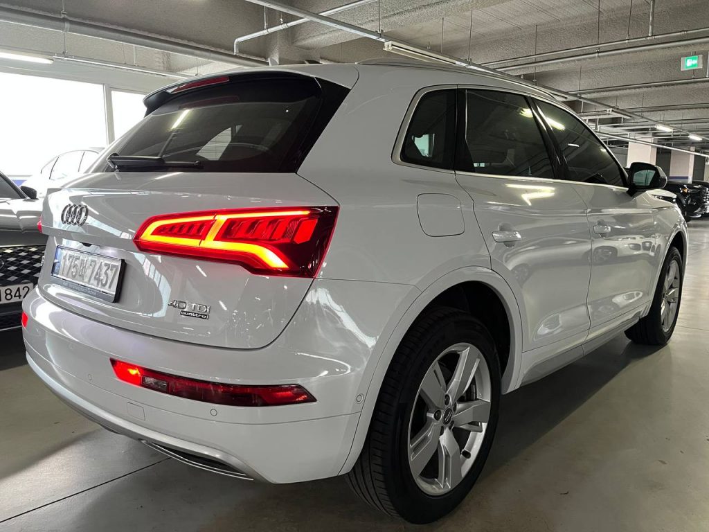Audi Q5 (FY) 40 TDI Quattro Premium