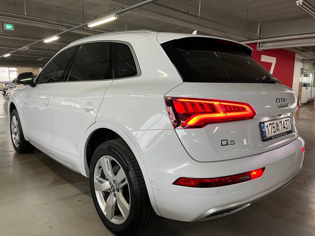 Audi Q5 (FY) 40 TDI Quattro Premium