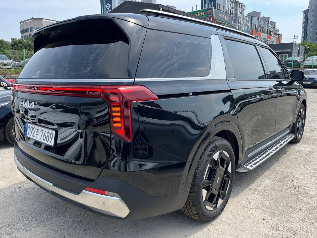 Kia The New Carnival 4gen 9-seater Signature